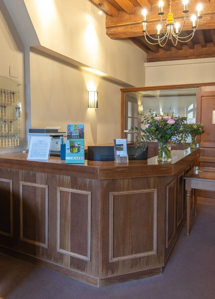 Logis Hotel de La Cloche 2