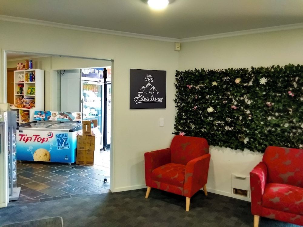 Te Anau Lakeview Holiday Park & Motels 2