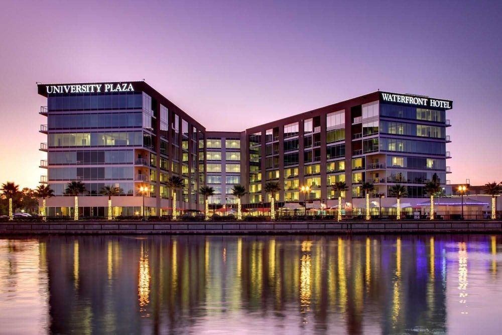 University Plaza Waterfront Hotel 1