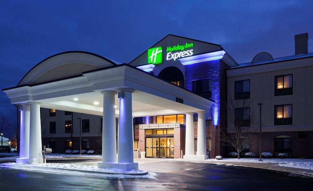 Holiday Inn Express MILWAUKEE N-BROWN DEER/MEQUON by IHG 1