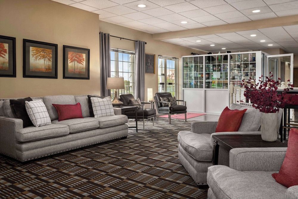 Ramada by Wyndham Pigeon Forge North 2