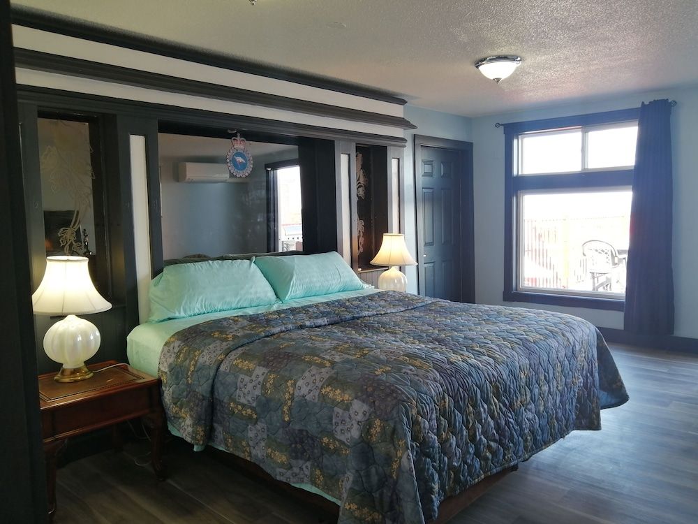 Digby Sailboat Suites 1