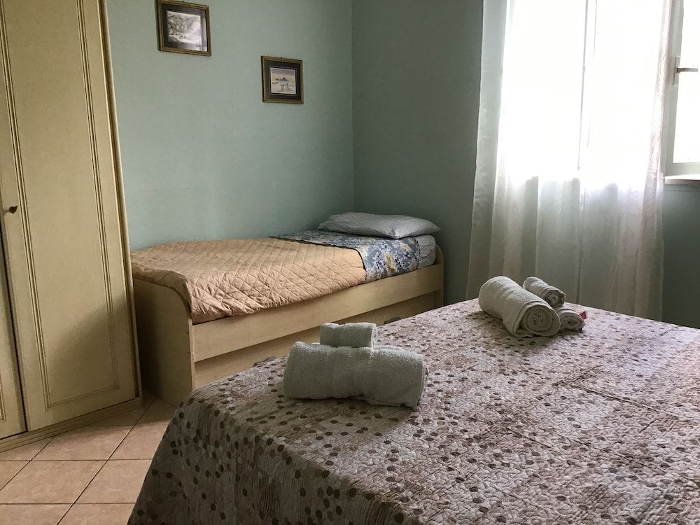 ACHIRINA bed and breakfast 2
