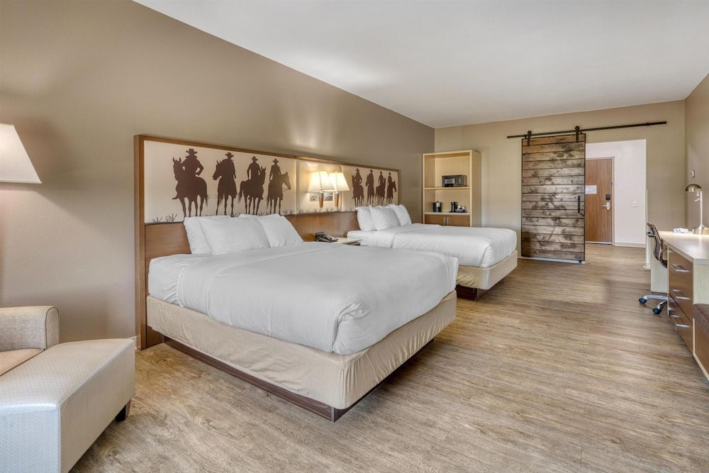 Best Western Bandera Suites & Saloon 1