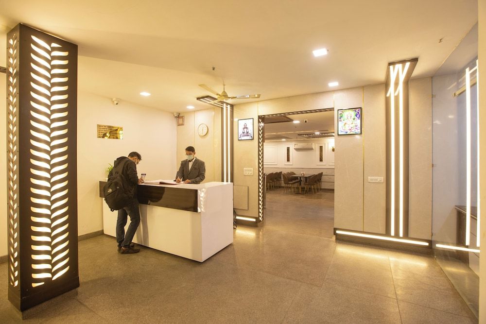 Airport Hotel Chanakya 1