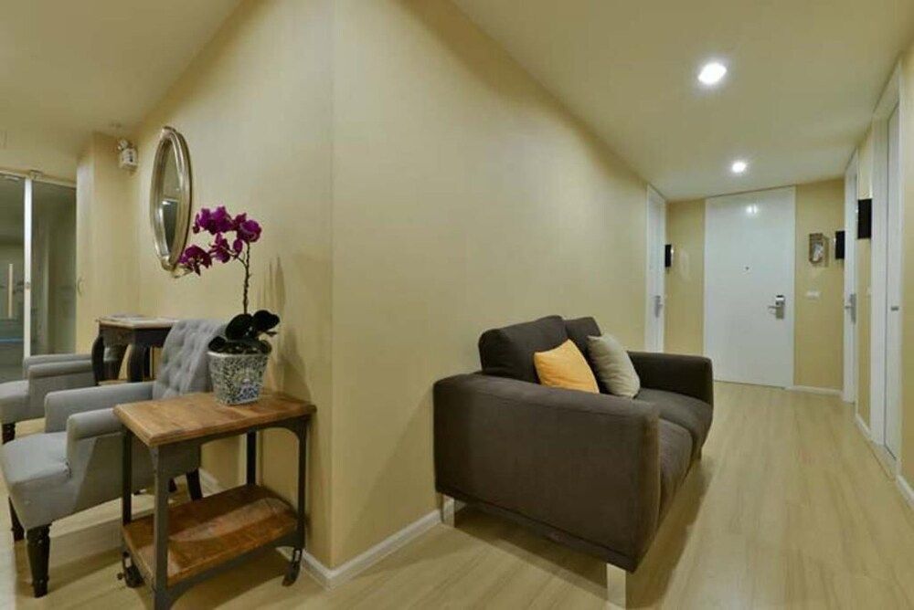 Icheck Inn Residence Sukhumvit 1 2