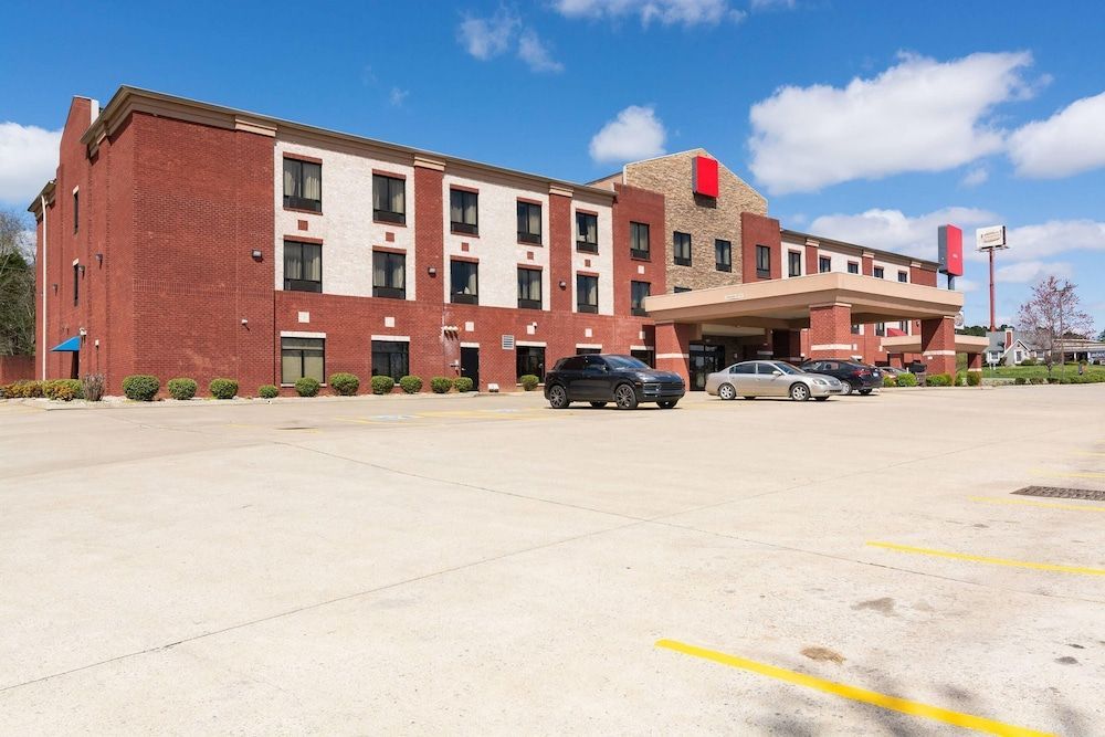 Portland Inn & Suites 1
