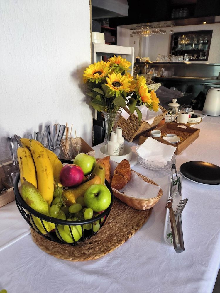 Omir Bed & Breakfast 1