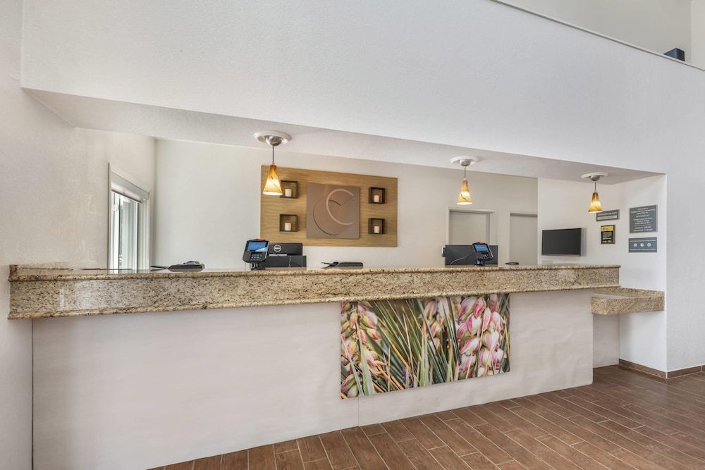 Comfort Suites Omaha Northwest 2