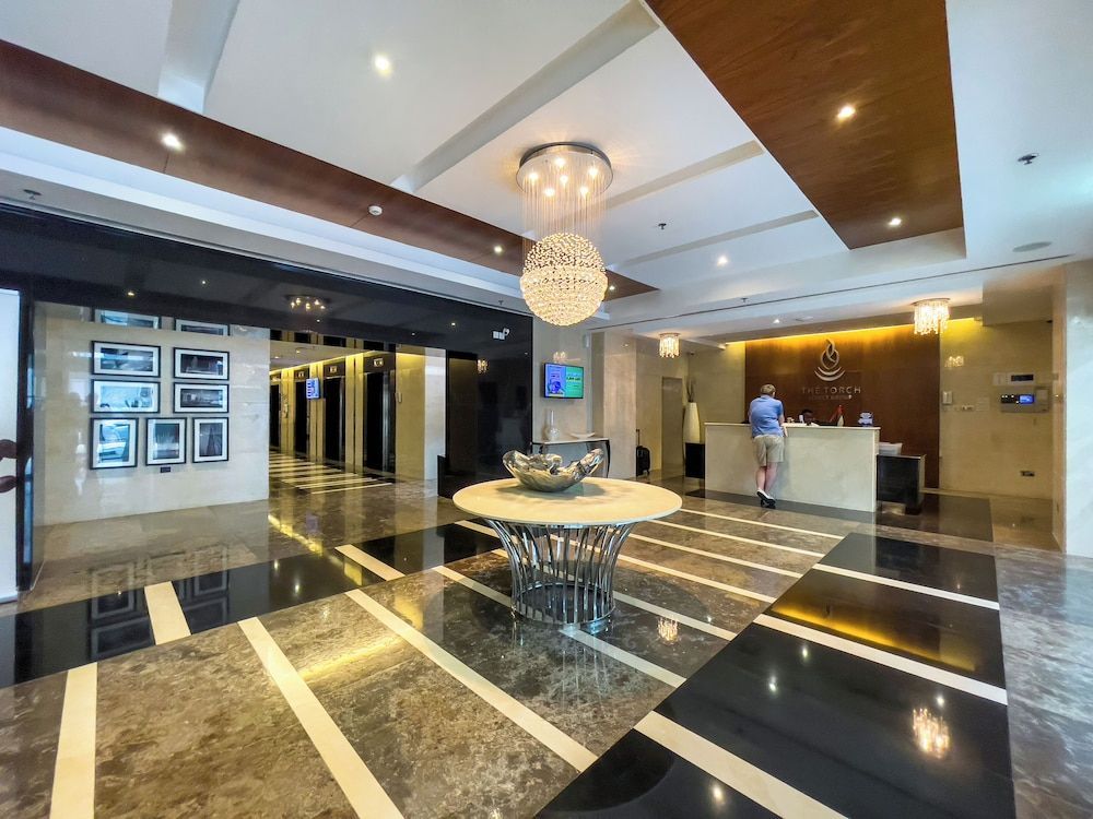 Marco Polo - Stylish & Spacious 2 BR with Marina + City Views 2