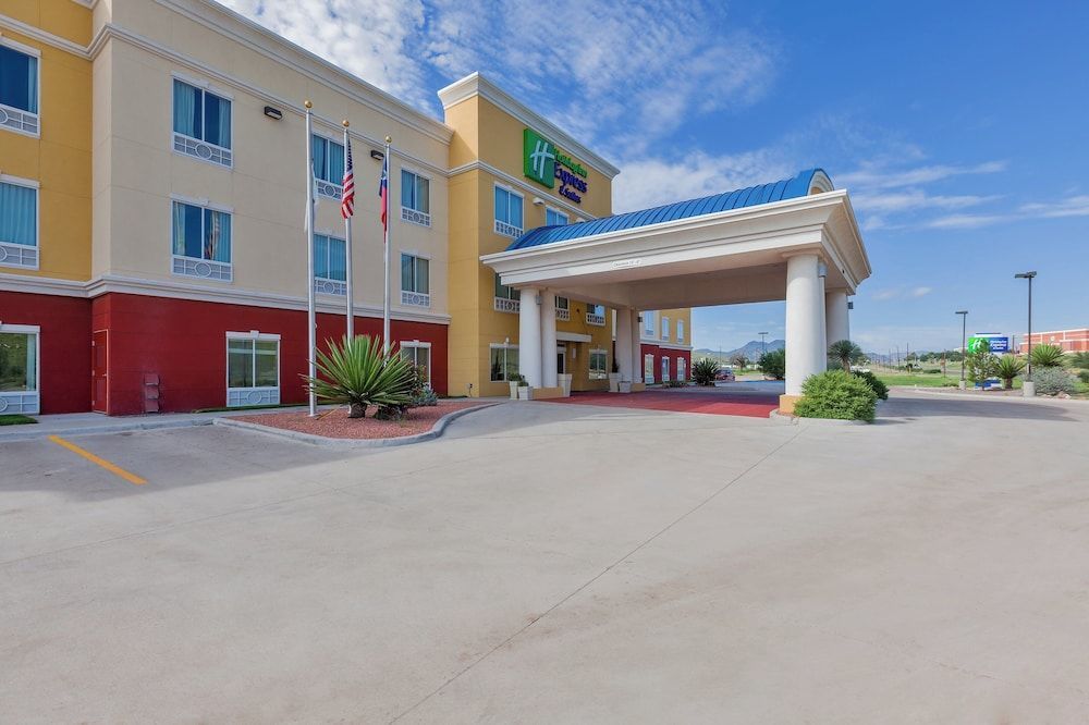 Holiday Inn Express & Suites ALPINE SOUTHEAST by IHG 1