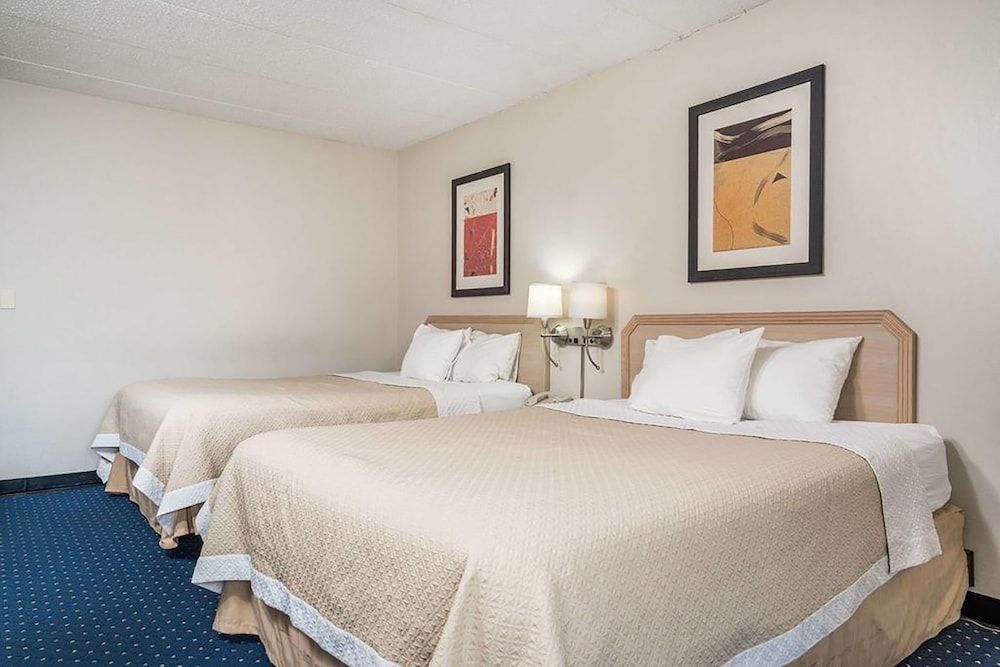 Blue Way Inn & Suites La Crosse 2