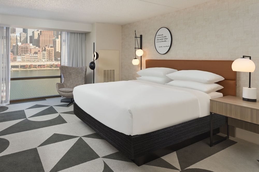 Sheraton Pittsburgh Hotel at Station Square 1