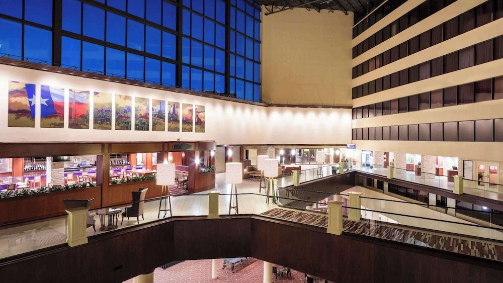 Sonesta Hotel Houston IAH Airport 2