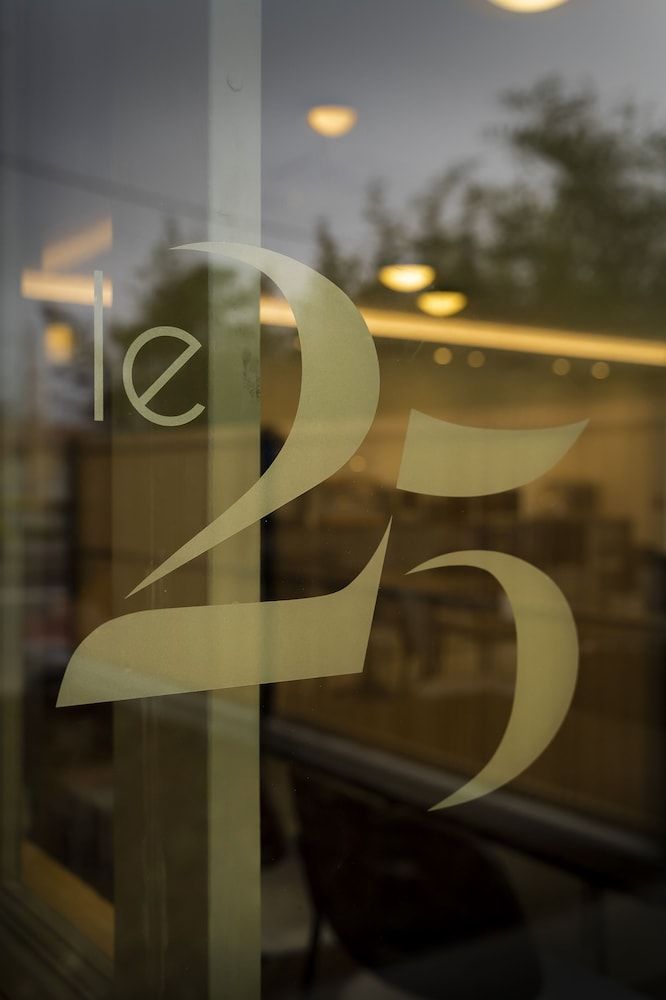 HOTEL LE 25 1