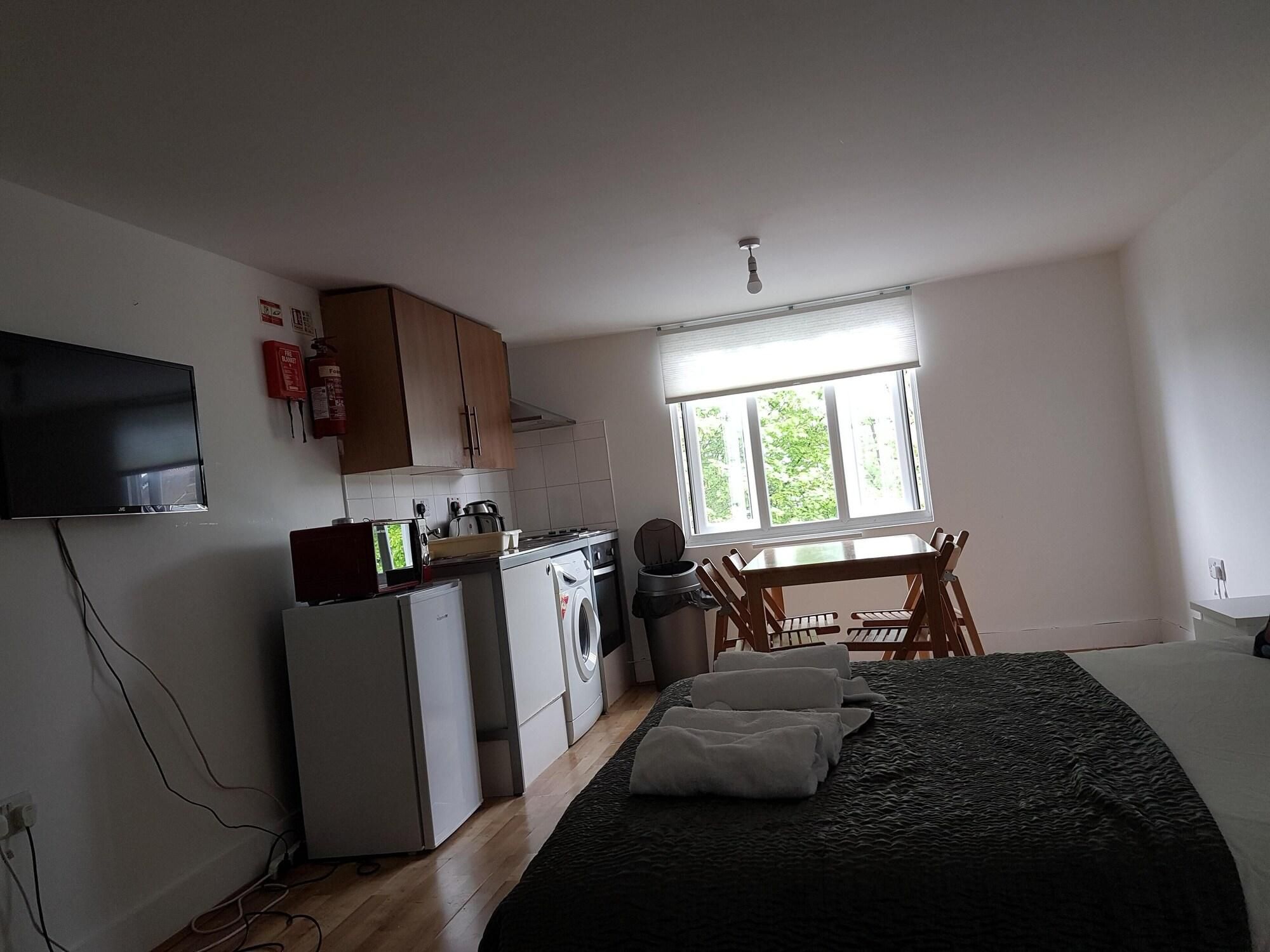 London Queens Apartments 2