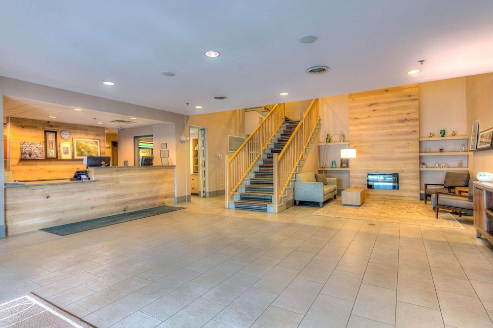 Country Inn & Suites by Radisson, Crystal Lake, IL 2