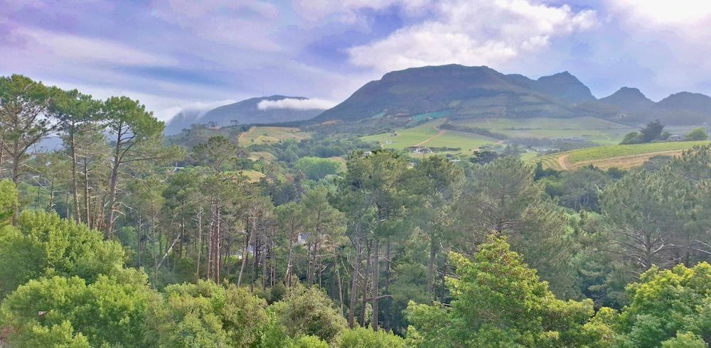 Akamah Estate 1