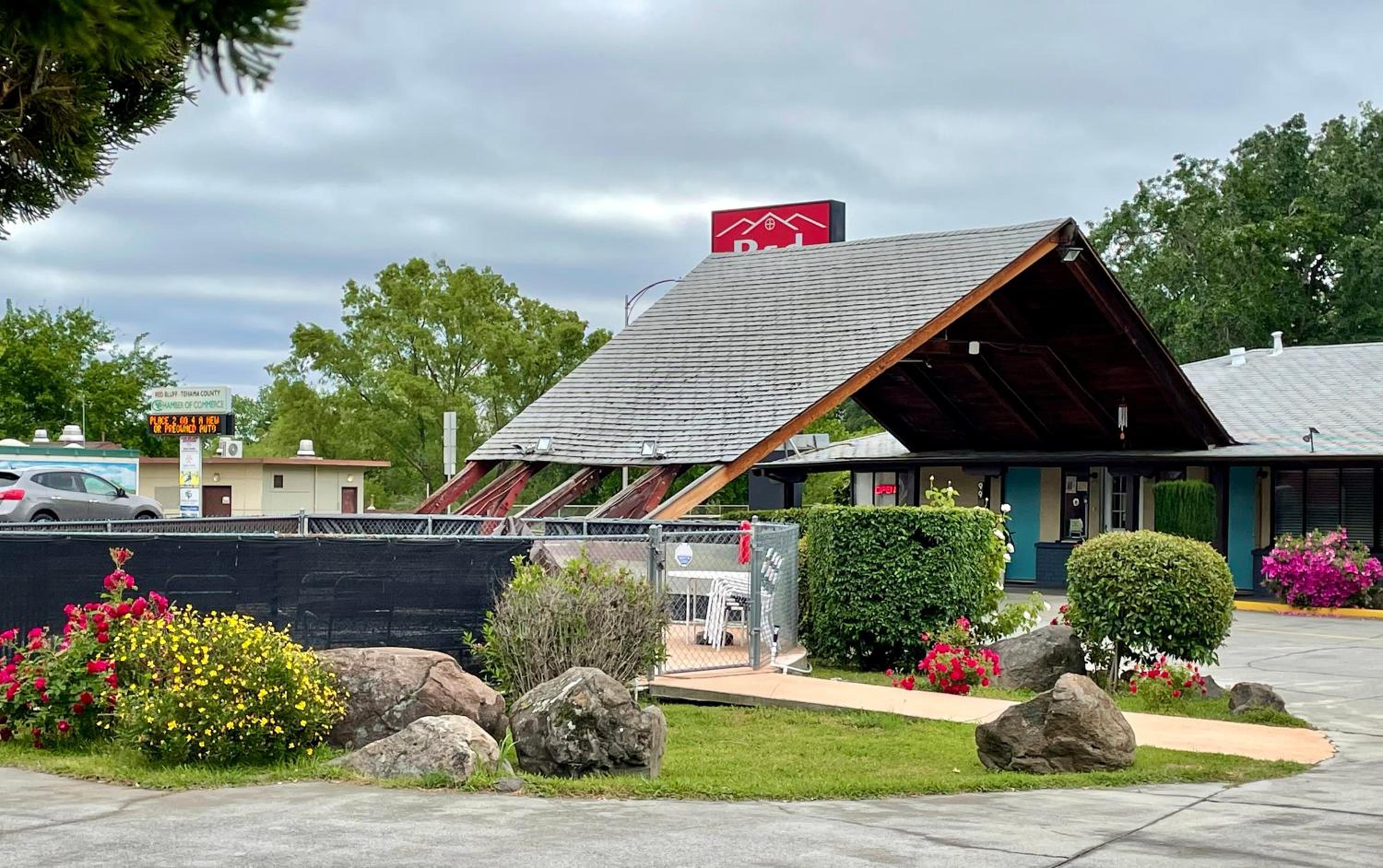 Red Bluff Inn 1