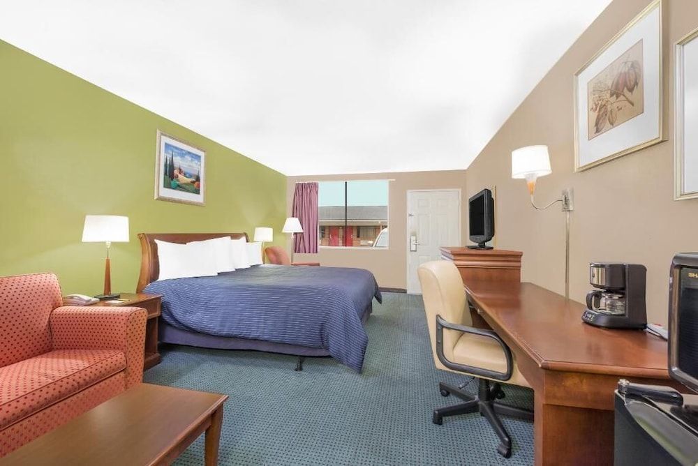 Hotel Express Anniston/Oxford 1