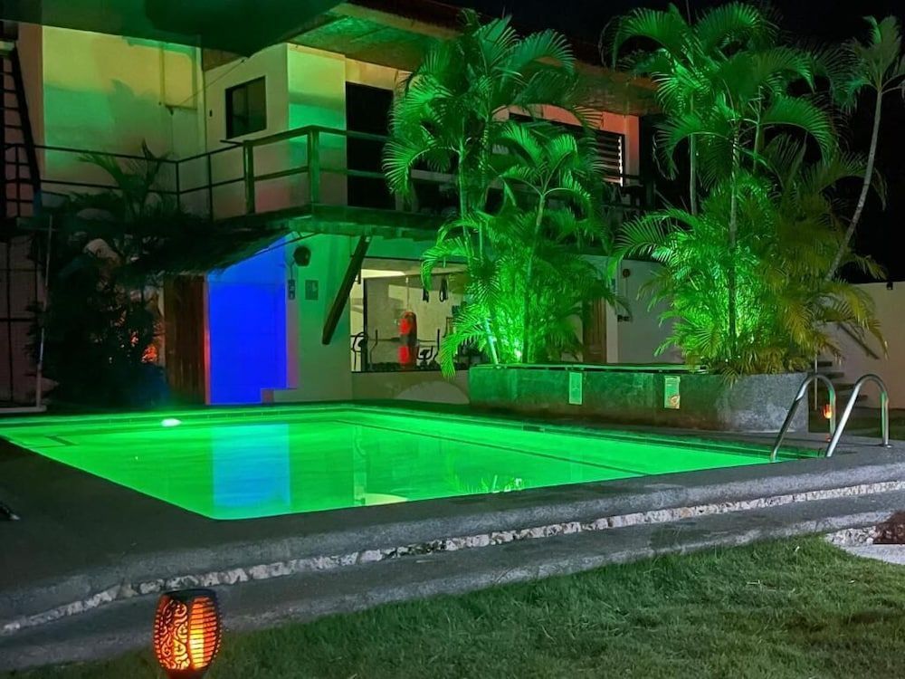 Parrot Resort Moalboal 1