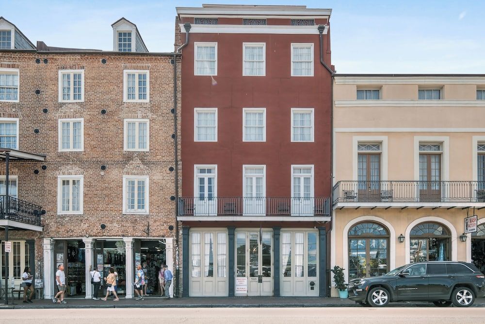French Market Inn 1