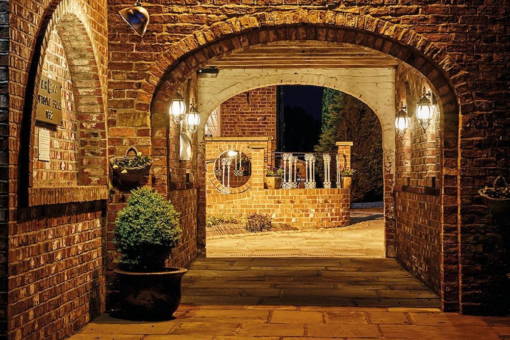 Loftsome Bridge Hotel 2