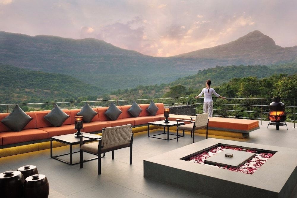 Dharana at Shillim - Luxury Clinical Wellbeing Retreat 1