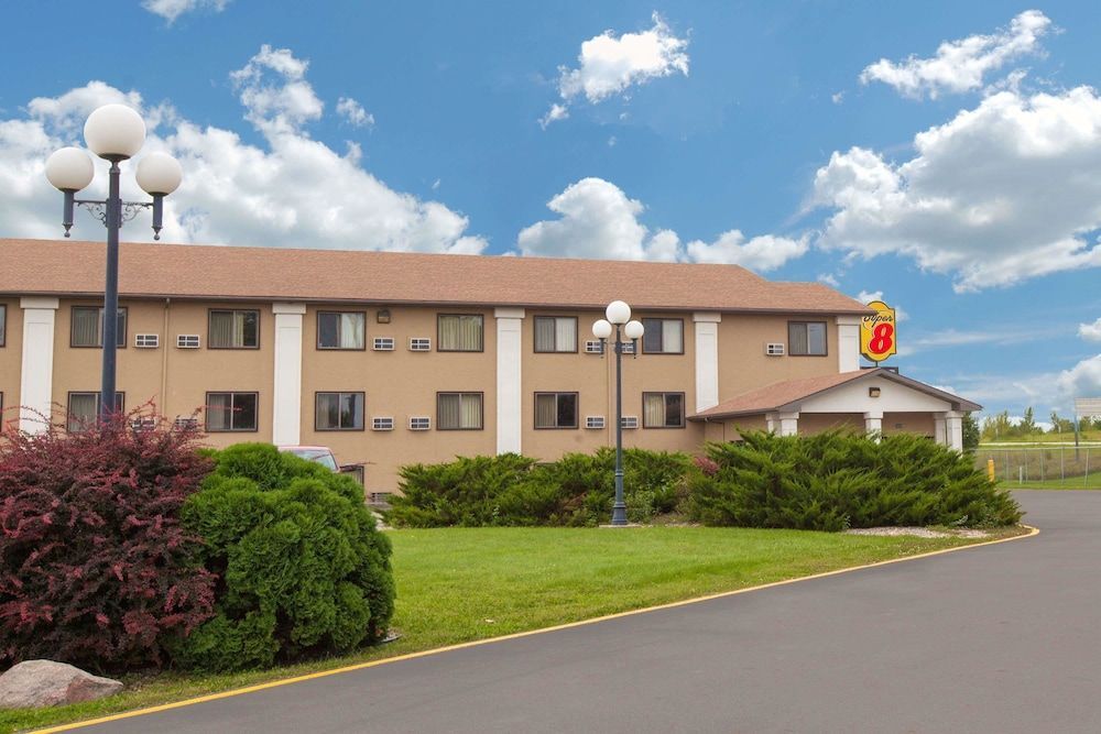 Super 8 by Wyndham Clear Lake 1