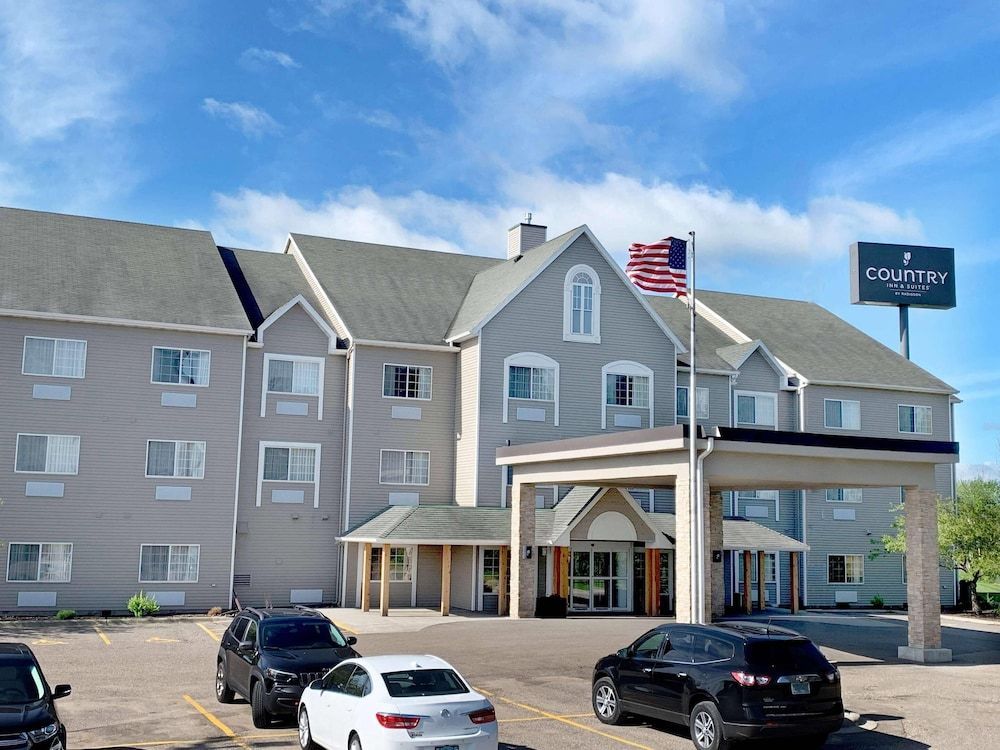 Country Inn & Suites by Radisson, Owatonna, MN 1