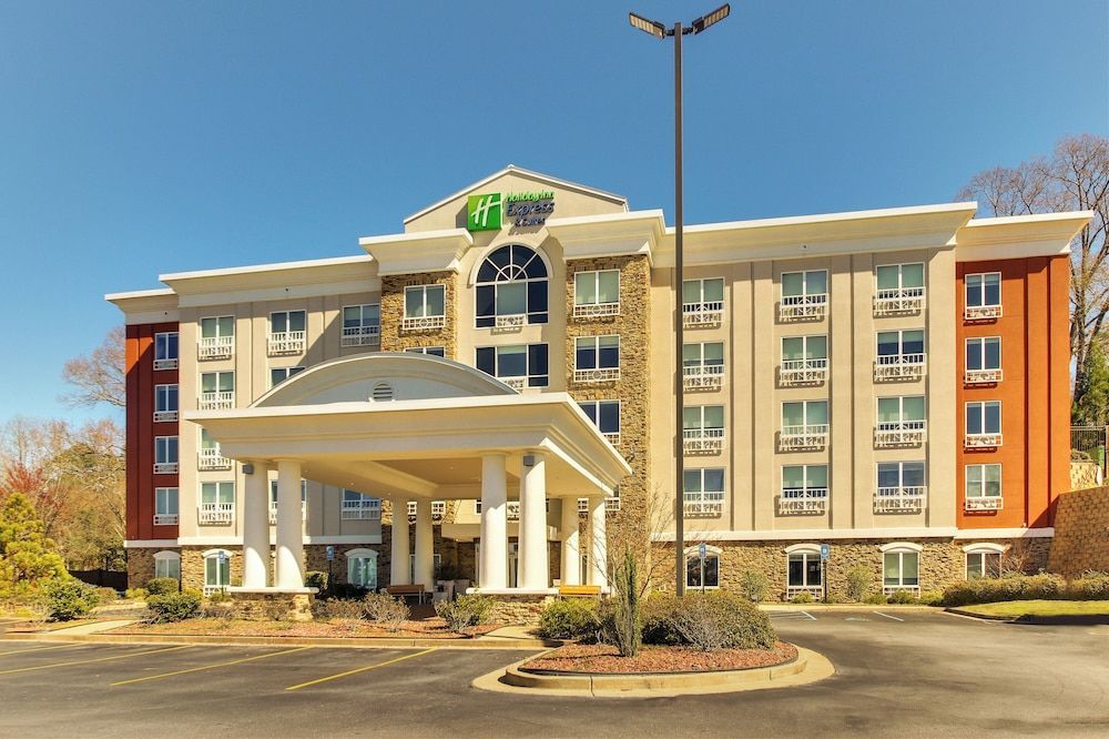 Holiday Inn Express & Suites COLUMBUS - FT BENNING MAINGATE by IHG 1
