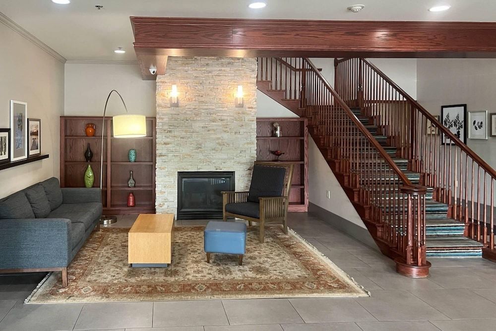 Comfort Inn & Suites St Paul Northeast 2