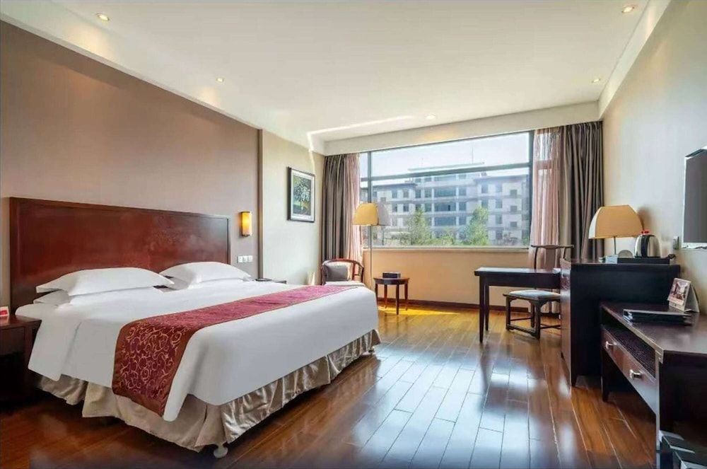 Ramada by Wyndham Suzhou Luzhi 1