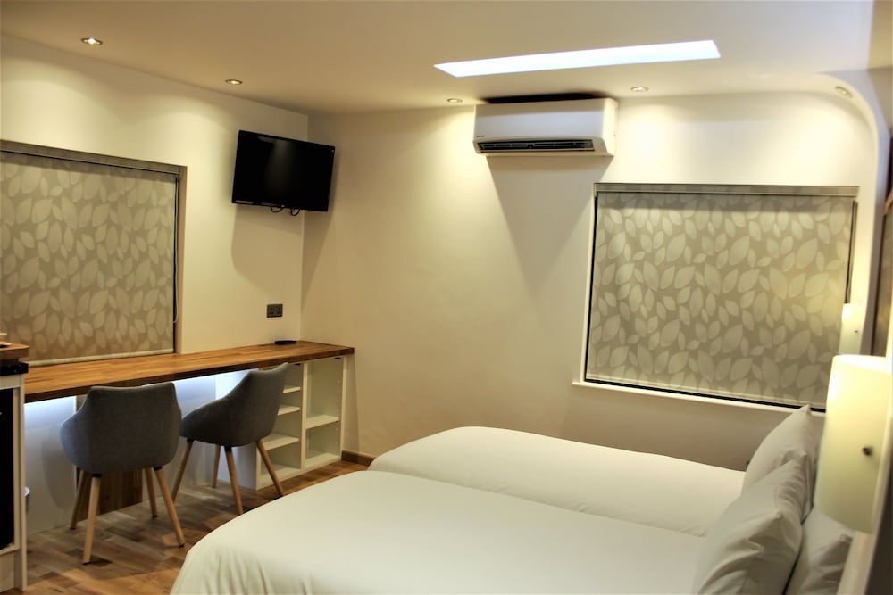RIOSHOUSE Henley 2