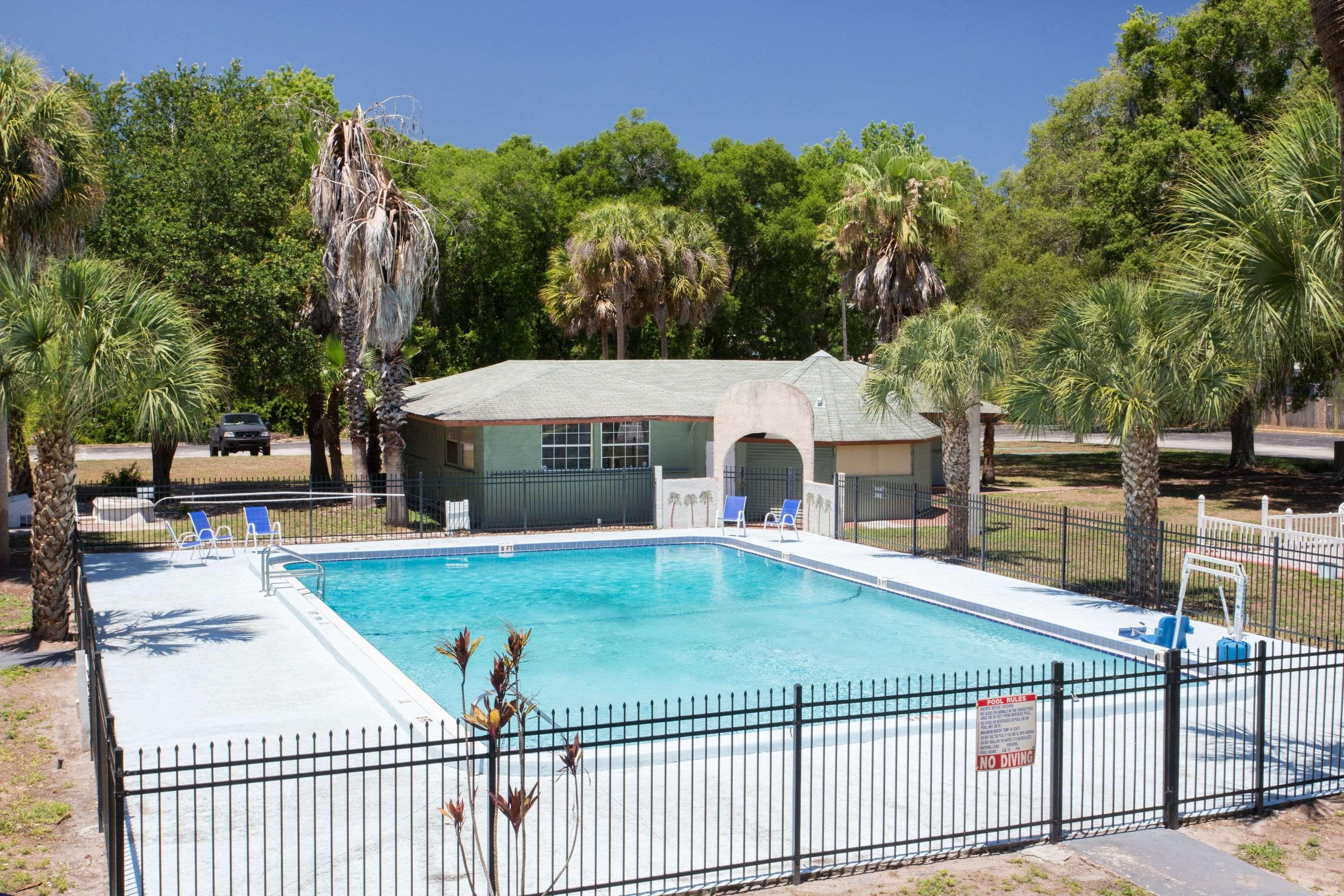 Knights Inn Plant City 2