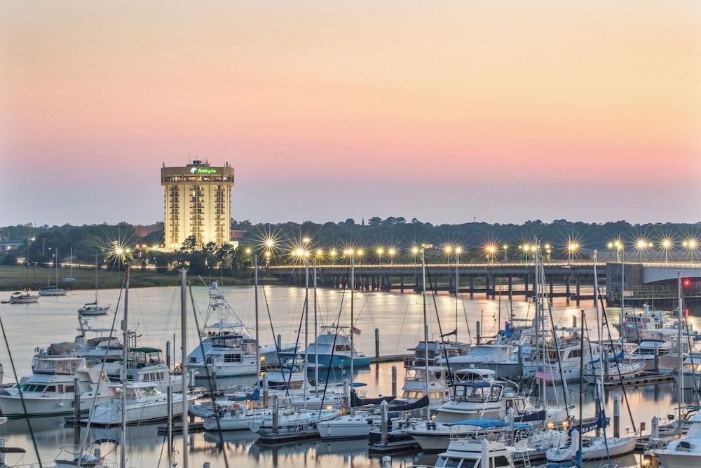 Holiday Inn CHARLESTON-RIVERVIEW by IHG 1