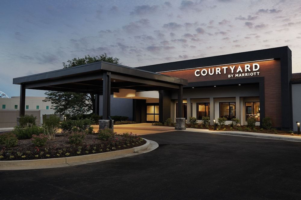 Courtyard by Marriott St. Louis Downtown West 1