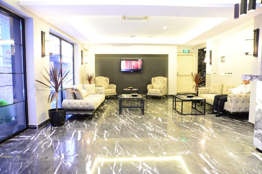 Gardenya Suit Hotel 2