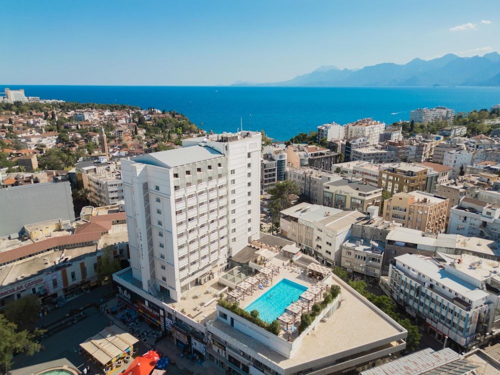 Best Western Plus Khan Hotel 1