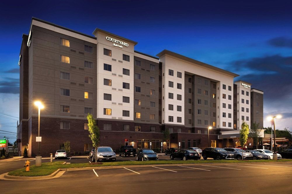 Courtyard by Marriott Charlotte Northlake 1