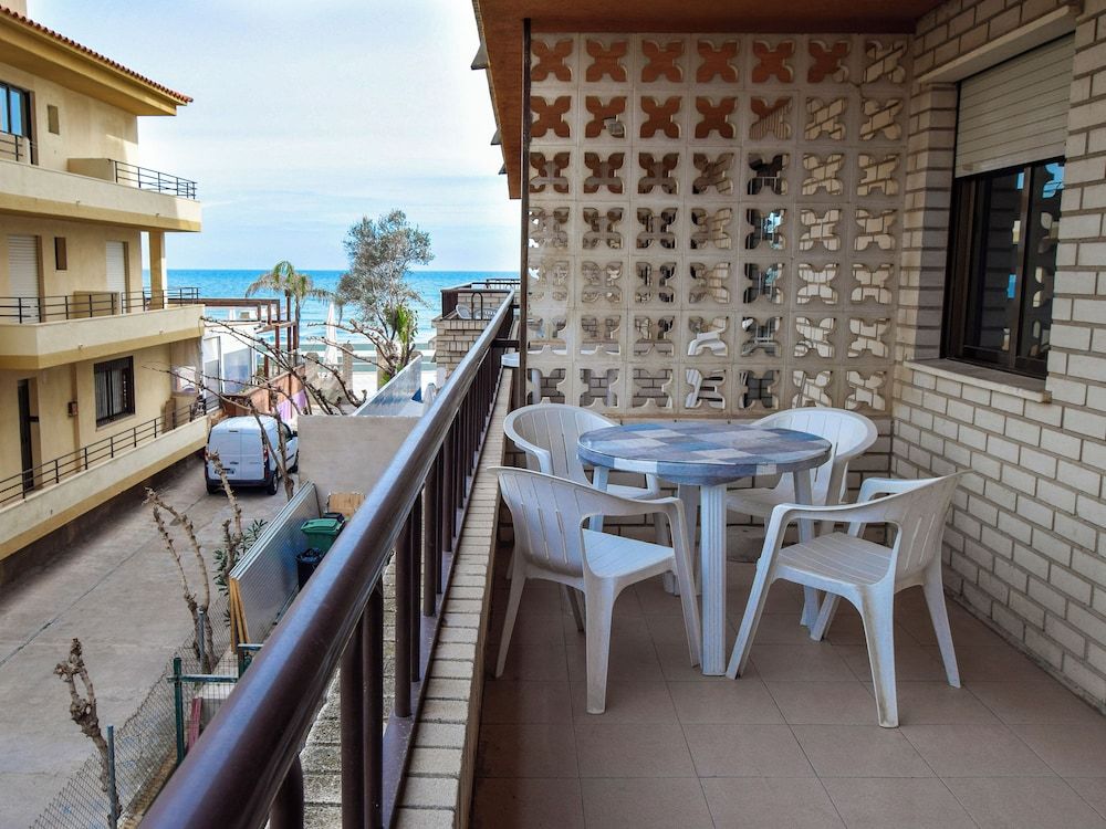 Apartamentos Bernat 3000 1
