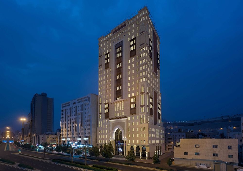 Park Inn by Radisson Makkah Aziziyah 1