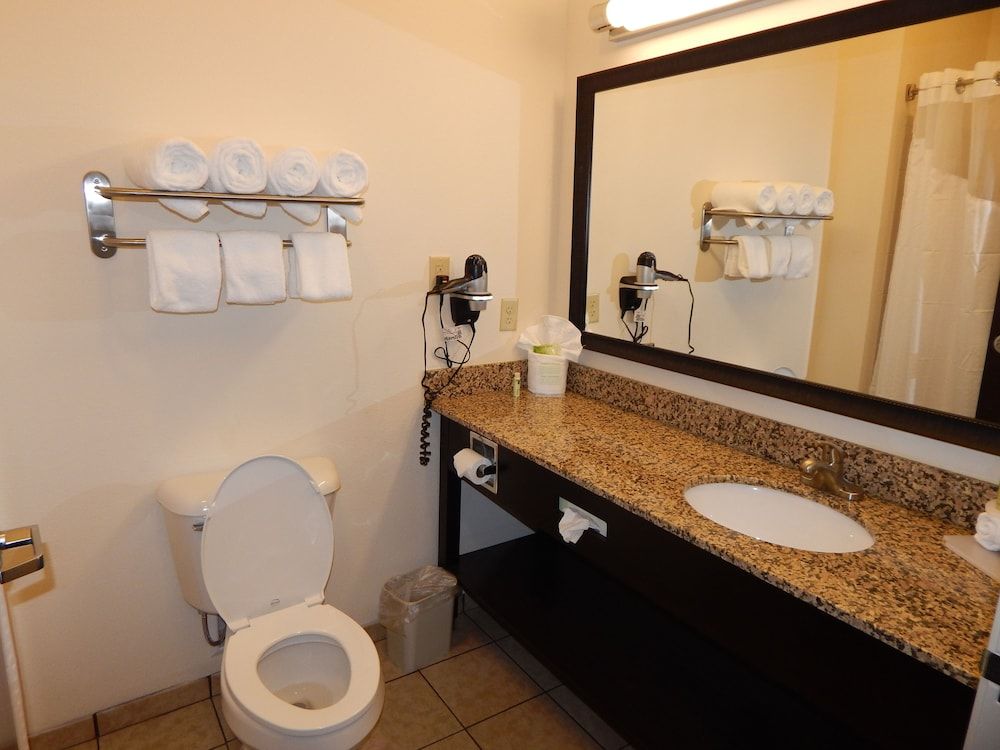 Holiday Inn Express & Suites WASHINGTON - MEADOW LANDS by IHG 2