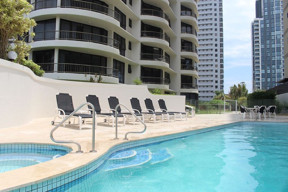 Boulevard North Holiday Apartments 1
