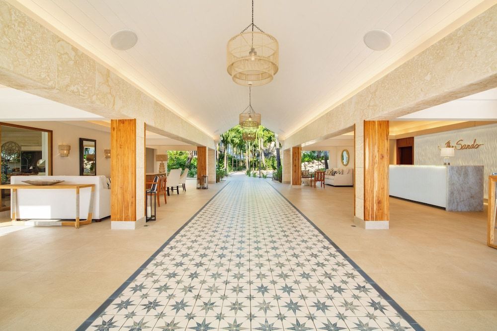 The Sands at Grace Bay 2