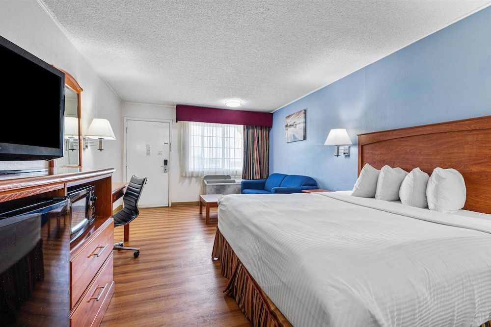 Best Western Palestine Inn 1