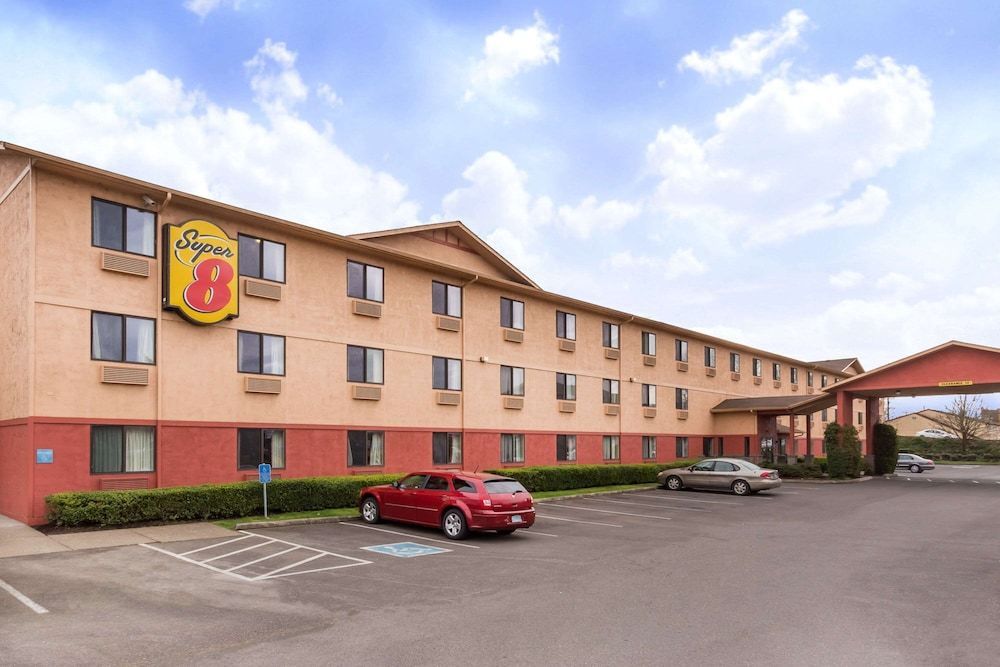 Super 8 by Wyndham Corvallis 1
