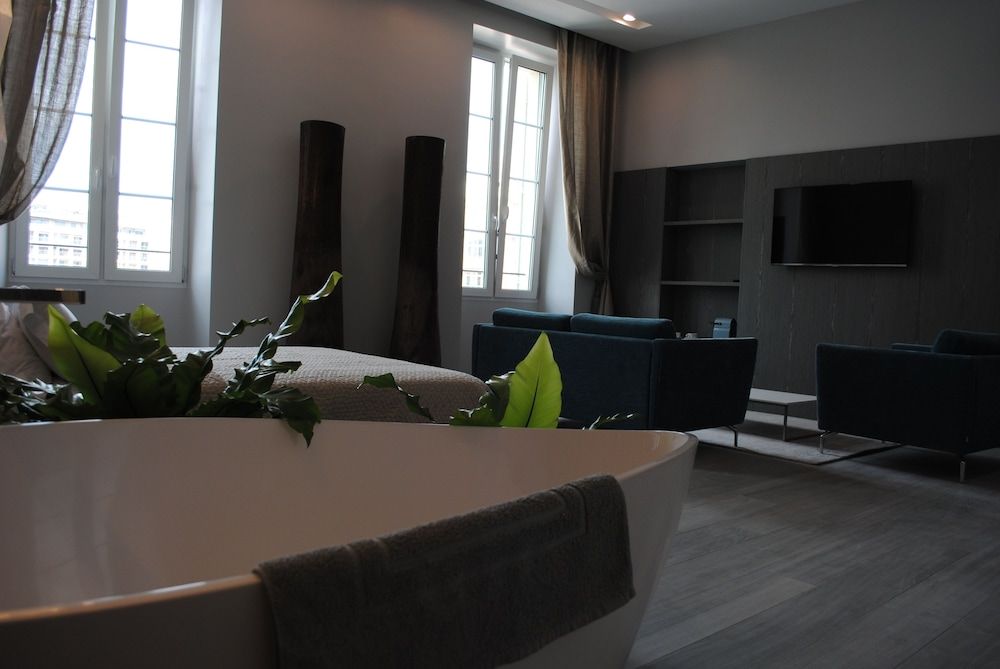 Les Suites Massena 2