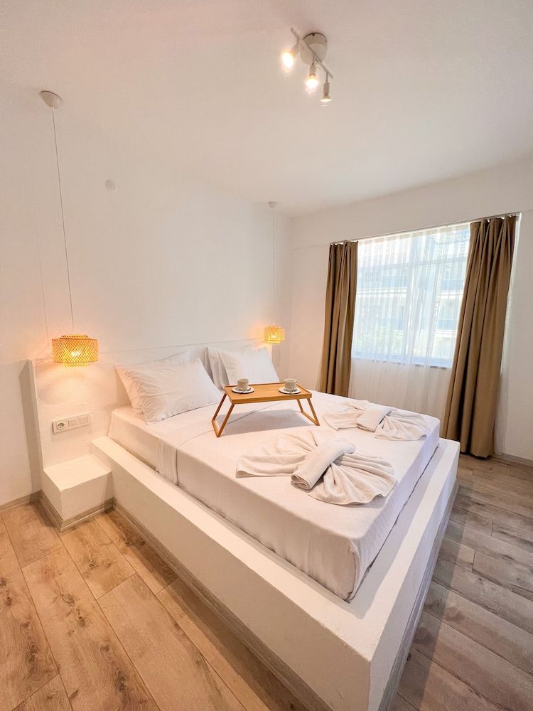 Aloha Suites 1