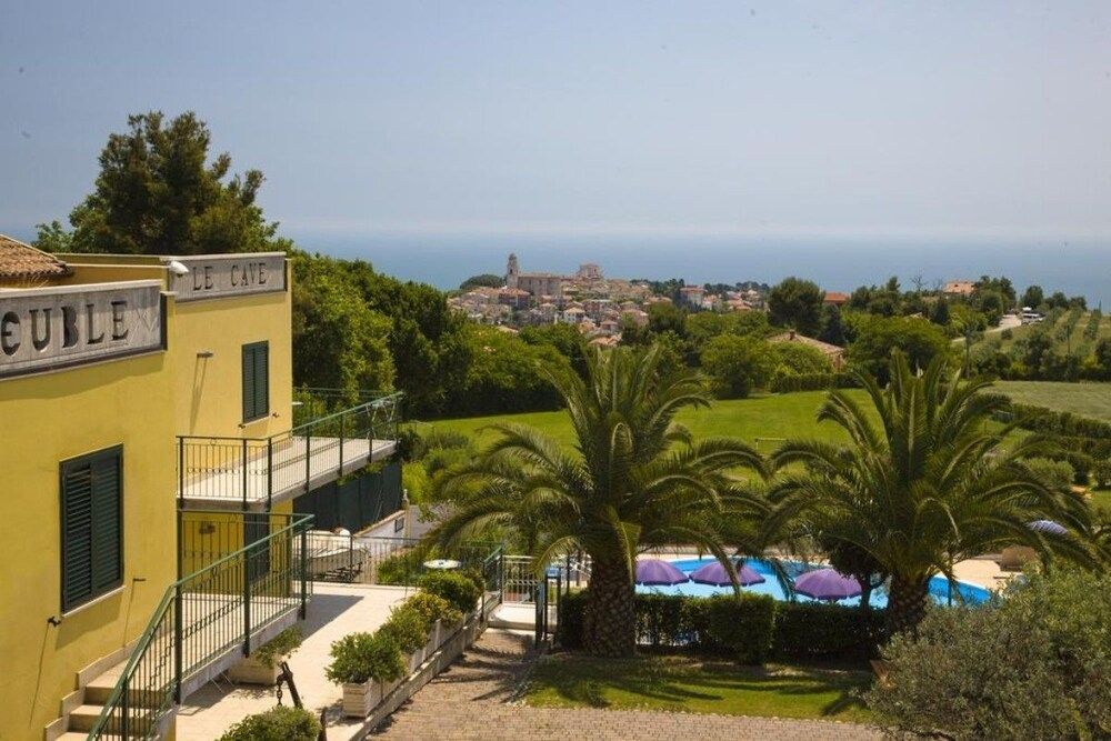 Hotel Le Cave 1
